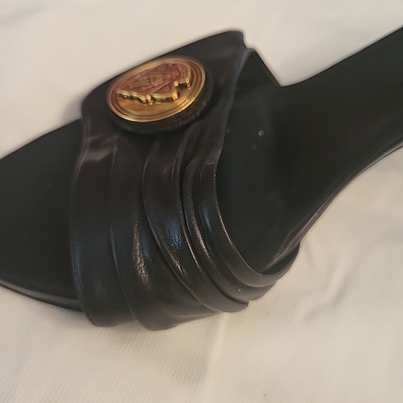 Gucci Black Leather Slide Sandals with Gold Medallion - Picture 9 of 11
